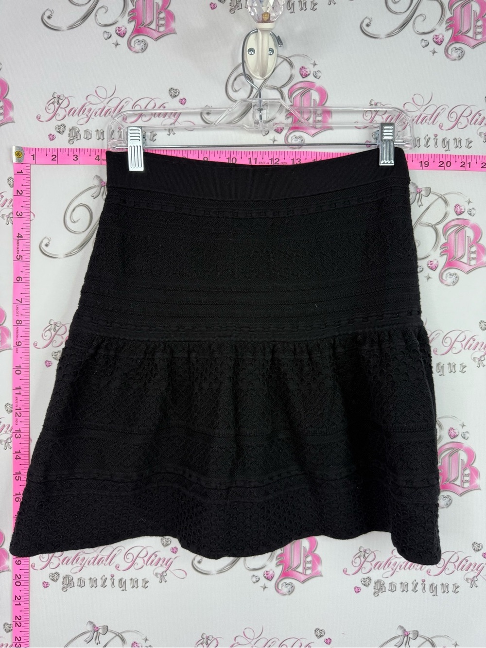 BCBGMaxAzria skirt knit Black Textured A-Line Tiered Skirt